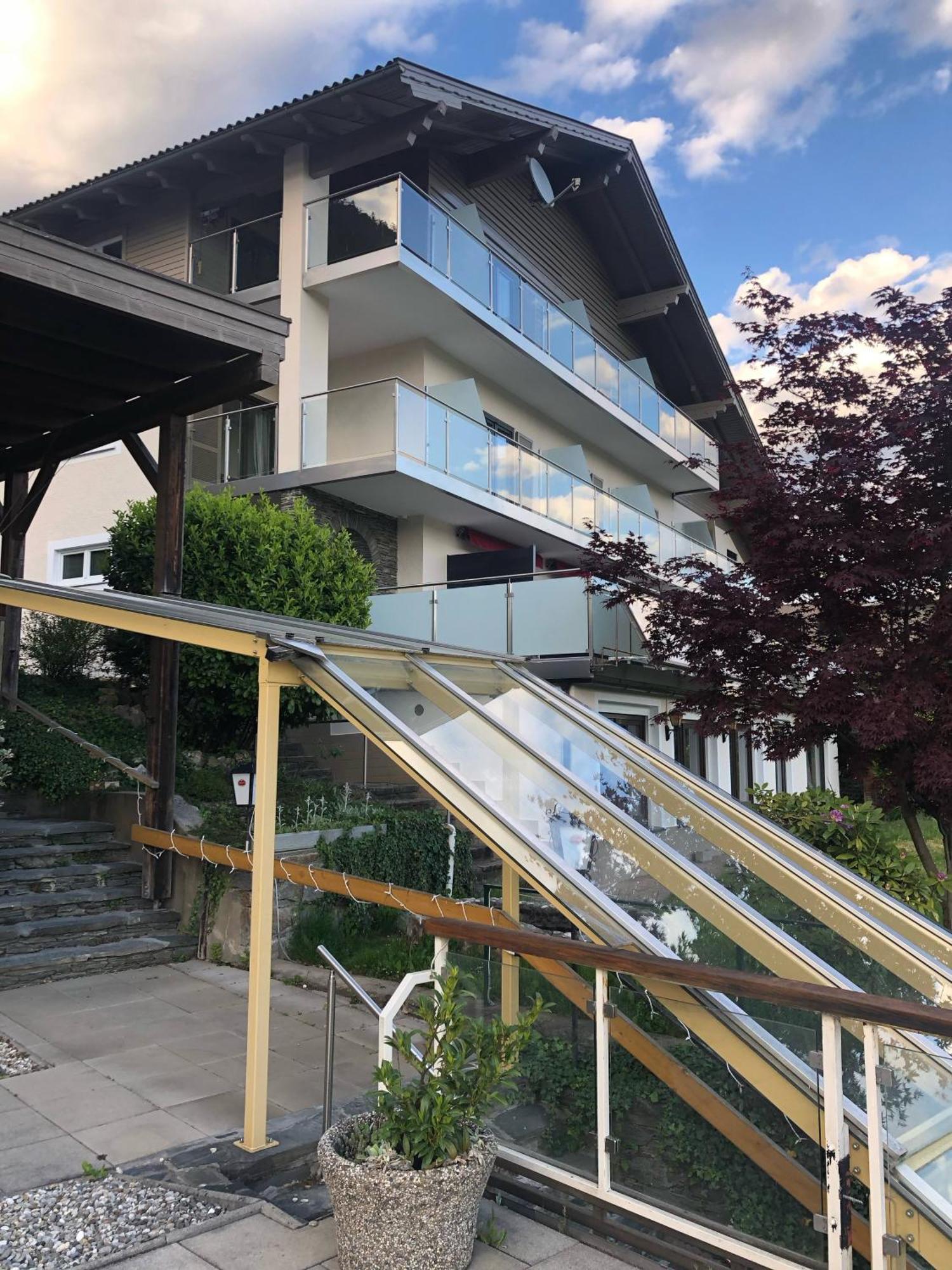 אננהיים Jaeger Guesthouse מראה חיצוני תמונה
