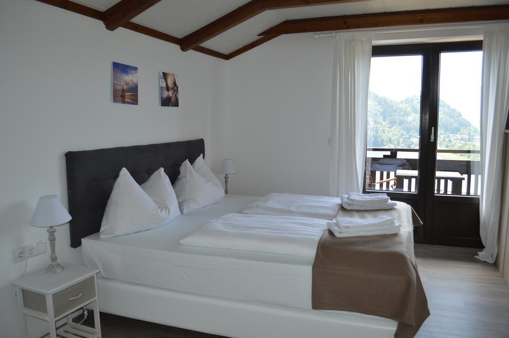 אננהיים Jaeger Guesthouse מראה חיצוני תמונה